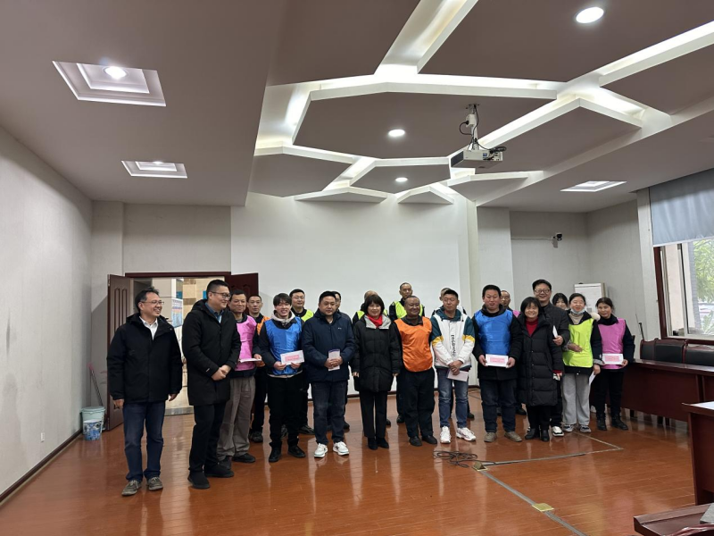 走访慰问送关怀 浓浓真情暖人心——公司工会春节前夕看望慰问劳模和困难职工