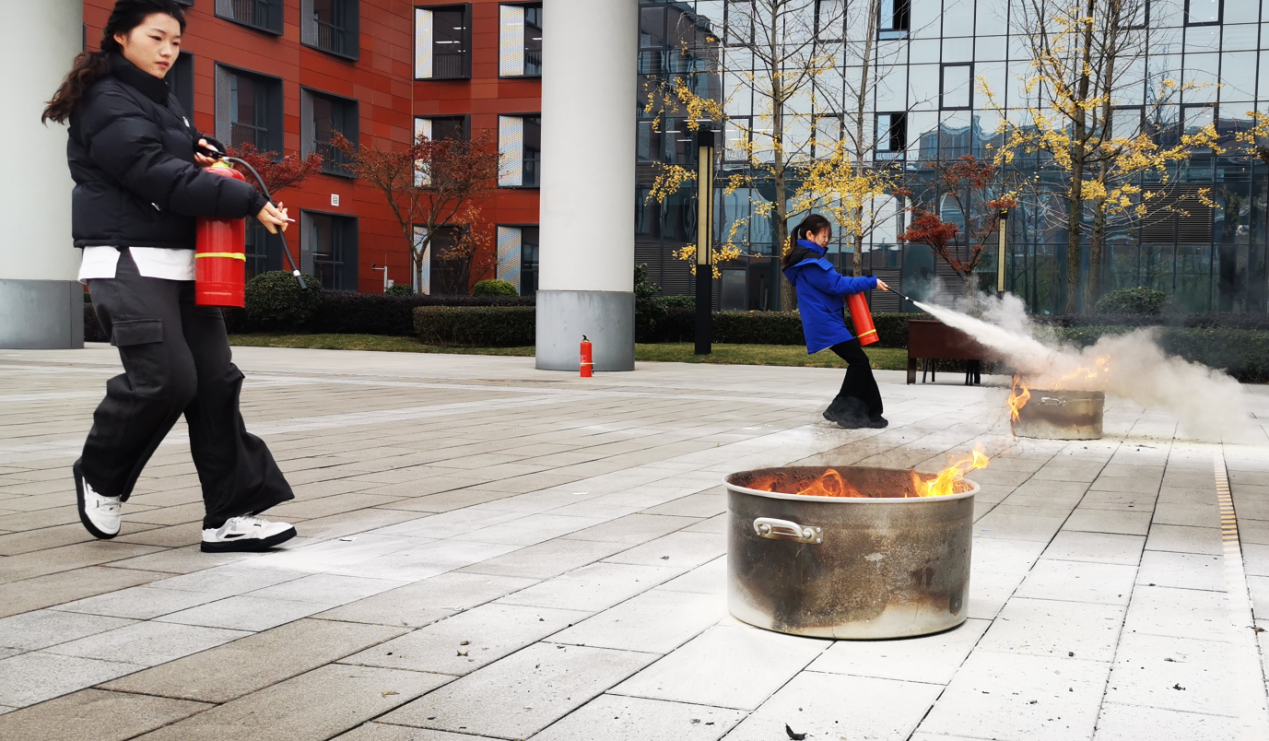 公司成功开展2024年度综合应急演练 公司成功开展2024年度综合应急演练