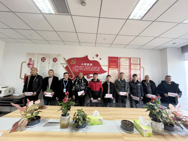 公司工会春节前夕看望慰问困难职工 公司工会春节前夕看望慰问困难职工